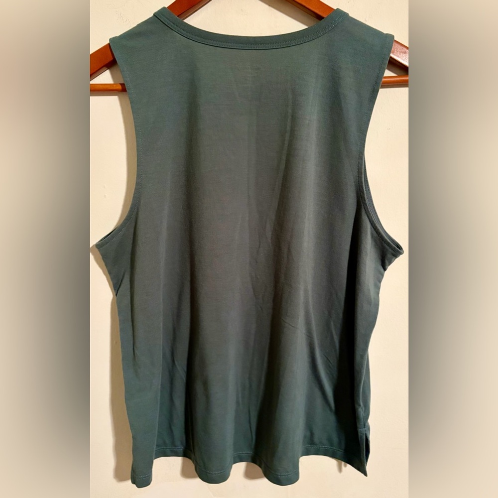 Women’s Old Navy Green Active Ultralite Go Dry Tank Top Wide Strap Muscle Sz Med - Picture 12 of 15